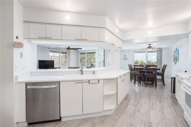 201 - 3450 Ocean Beach Blvd, House attached with 3 bedrooms, 3 bathrooms and null parking in COCOA BEACH FL | Image 10