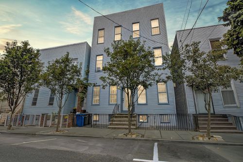 apt-1-121 41st St, Union City, NJ, 07087-6174 | Card Image