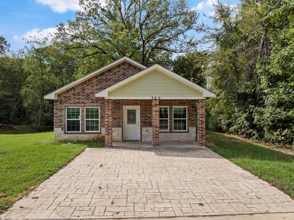 8th St, Mount Pleasant, TX 75455 #1