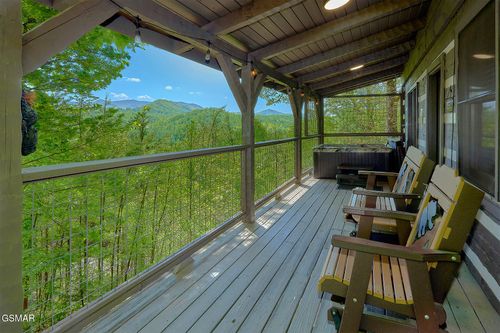 461 Sassafras Trl, Sevierville, TN, 37876-8903 | Card Image