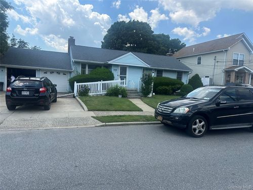 168 Lenox Ave, Uniondale, NY, 11553-1136 | Card Image