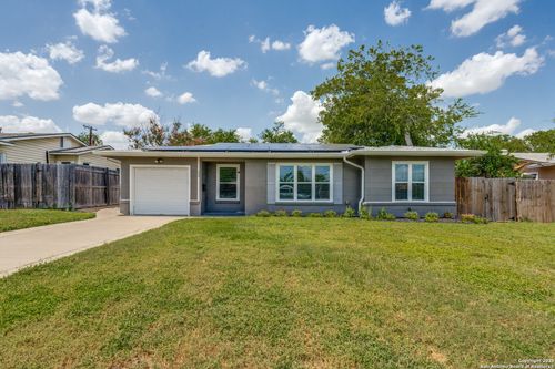 335 Karen Ln, San Antonio, TX, 78209-4930 | Card Image