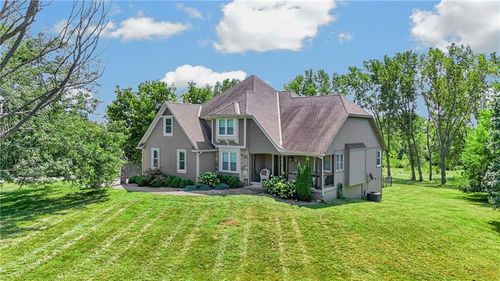 19311 S Raffurty Rd, Pleasant Hill, MO, 64080-9666 | Card Image