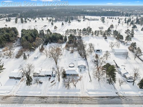 1268 E Dodge Rd, Mount Morris, MI, 48458-9127 | Card Image