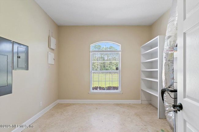 Large Storage/office | Image 27