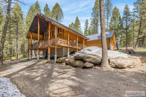 4147 Juniper Dr, Island Park, ID, 83429-1208 | Card Image