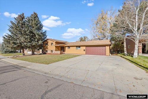 31 Valley Dr, Casper, WY, 82604-4011 | Card Image