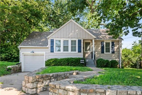 3822 Elledge Dr, Roeland Park, KS, 66205-1352 | Card Image