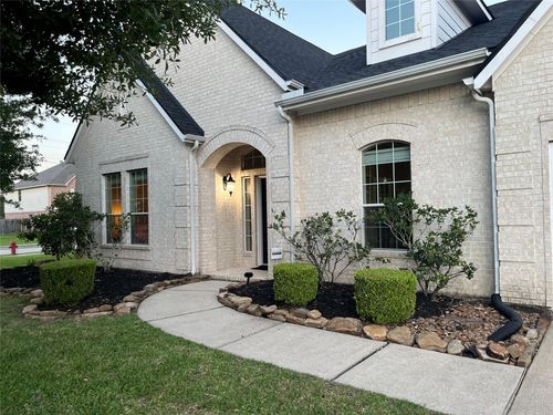 1320 Riverrock Ct, Friendswood, TX, 77546-5687 | Card Image