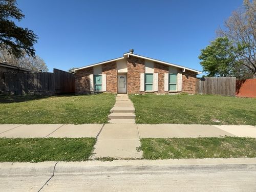 8917 Vernon Dr, Rowlett, TX, 75088-4635 | Card Image