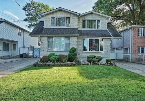 232 Hunter Avenue, Staten Island, NY, 10306 | Card Image