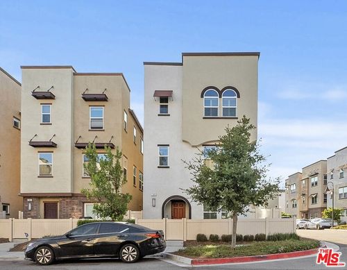 749 Daniel Freeman Cir, Inglewood, CA, 90301-4145 | Card Image