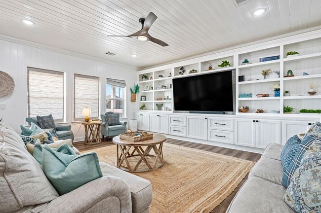1981 Avenue I, House other with 4 bedrooms, 2 bathrooms and null parking in Crystal Beach TX | Image 15