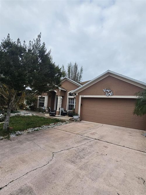 807 Massy Ct, KISSIMMEE, FL, 34759-3853 | Card Image