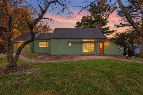 8 Pumpkin Ln, Charlton, MA, 01507 | Card Image