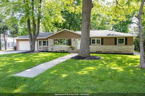 2674 Woodcrest Drive, Clayton, WI, 54956 | Card Image