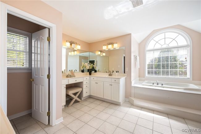 We left the mirrors because really - having the ability to check your front, back and side has a place when you're getting dressed and ready. | Image 37