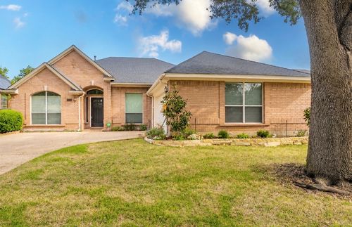 2231 Templeton Dr, Arlington, TX, 76006-5769 | Card Image