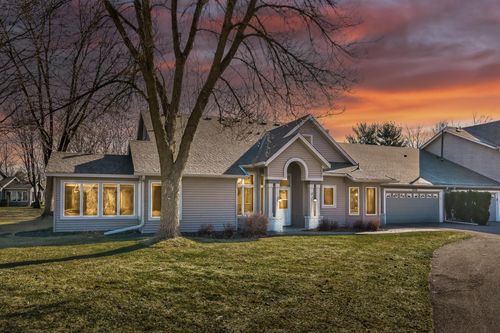 2562 Manitou Ln, White Bear Lake, MN, 55110-5686 | Card Image