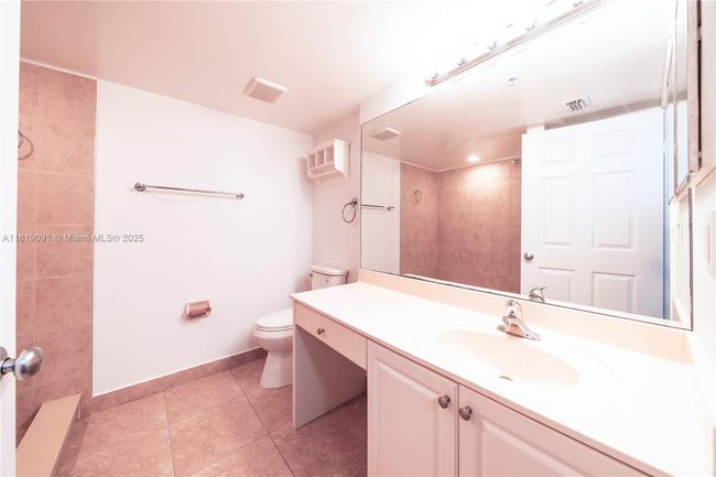 APT-204 - 619 E Sheridan St, Condo with 2 bedrooms, 2 bathrooms and null parking in Dania Beach FL | Image 33