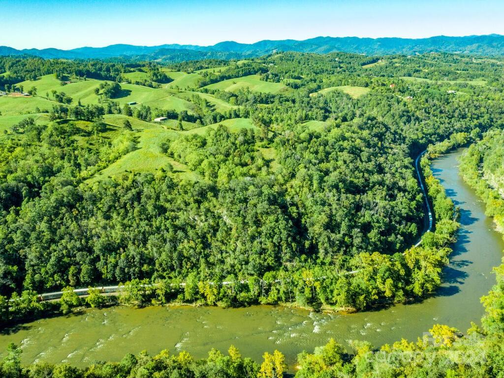 Rector Corner Rd, Marshall, NC 28753
