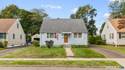 135 Legion Ave, Stratford, CT, 06614-3944 | Card Image
