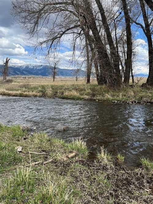 7056 E Baseline Rd, Belgrade, MT, 59714 | Card Image