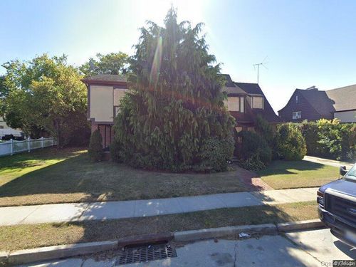 45 Eldridge Ave, Hempstead, NY, 11550-5620 | Card Image