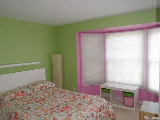 3743 Rolling Hills Rd, House other with 4 bedrooms, 3 bathrooms and null parking in Lake Orion MI | Image 17