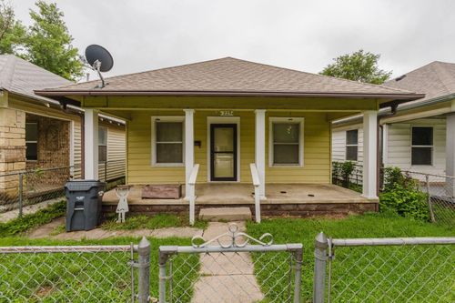 223 N Fern St, Wichita, KS, 67203-5818 | Card Image