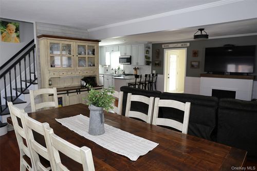 1300 Lakeside Dr, Wantagh, NY, 11793-2438 | Card Image