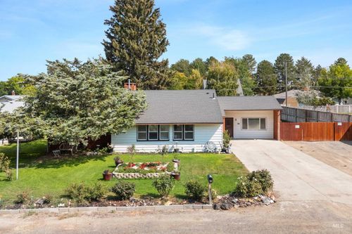 817 Union Ave, Filer, ID, 83328-5080 | Card Image