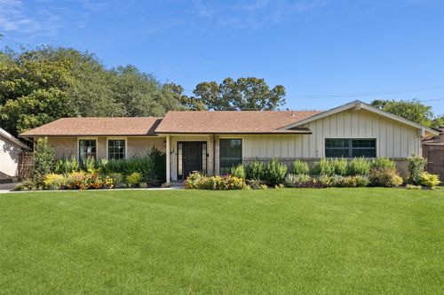 3205 Townsend Dr, Dallas, TX, 75229-3817 | Card Image