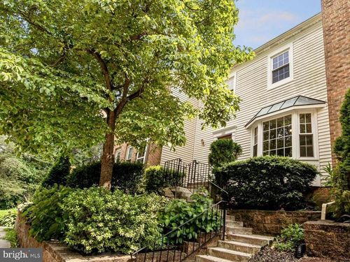 6105 Heron Pond Ct, BURKE, VA, 22015-3738 | Card Image