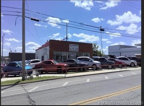 5742 E 11th St, Tulsa, OK, 74112-2919 | Card Image