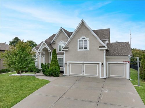 9020 N Oxford Ave, Kansas City, MO, 64157-7843 | Card Image