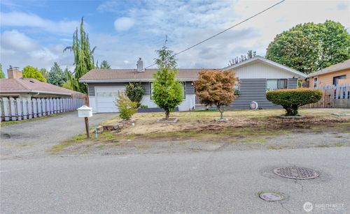 17900 51st Ave S, SeaTac, WA, 98188-4613 | Card Image