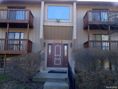 73 - 30056 W 12 Mile Road, Condo with 2 bedrooms, 2 bathrooms and null parking in Farmington Hills MI | Image 1