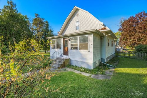 225 James St, Burlington, IL, 60109-1036 | Card Image