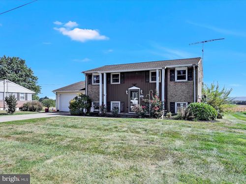 544 N College St, MYERSTOWN, PA, 17067-1711 | Card Image