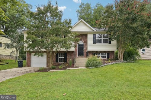 13415 Queens Ln, FORT WASHINGTON, MD, 20744-6518 | Card Image