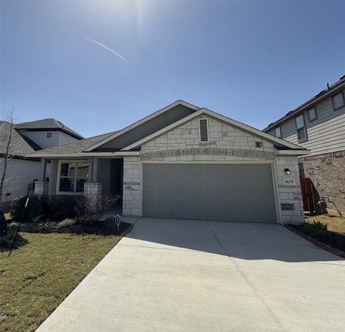 1633 Couser Ave, New Braunfels, TX, 78132-0189 | Card Image