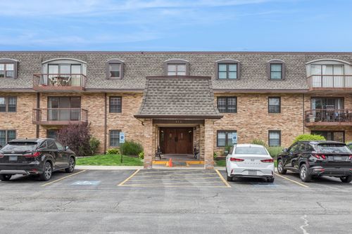 205-475 N Cass Ave, Westmont, IL, 60559-1568 | Card Image