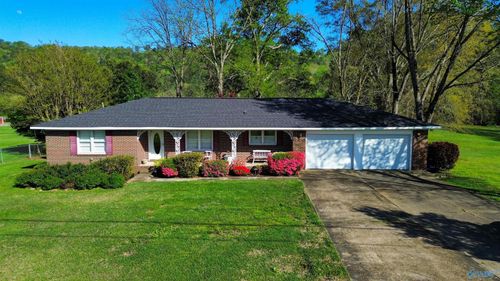 1035 Valley Dr, Attalla, AL, 35954-8584 | Card Image