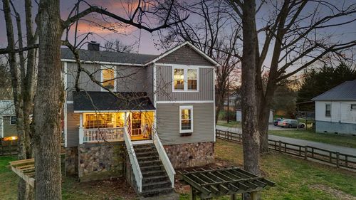 8 W 8th St, Chickamauga, GA, 30707-1308 | Card Image