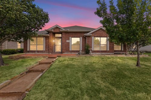232 Laramie Ln, Desoto, TX, 75115-5382 | Card Image