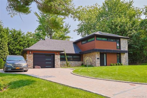 5 Market Ln, Great Neck, NY, 11020-1201 | Card Image