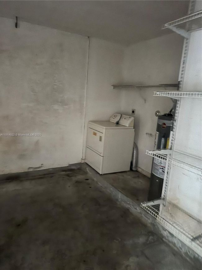 3313 Inverrary Blvd W, Townhouse with 3 bedrooms, 2 bathrooms and null parking in Lauderhill FL | Image 16