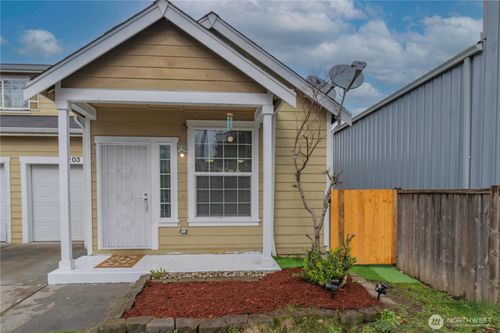 11203 6th Ave E, Tacoma, WA, 98445-8080 | Card Image