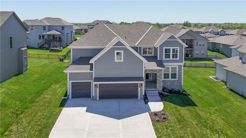 2717 W Park St, Olathe, KS, 66061-3898 | Card Image